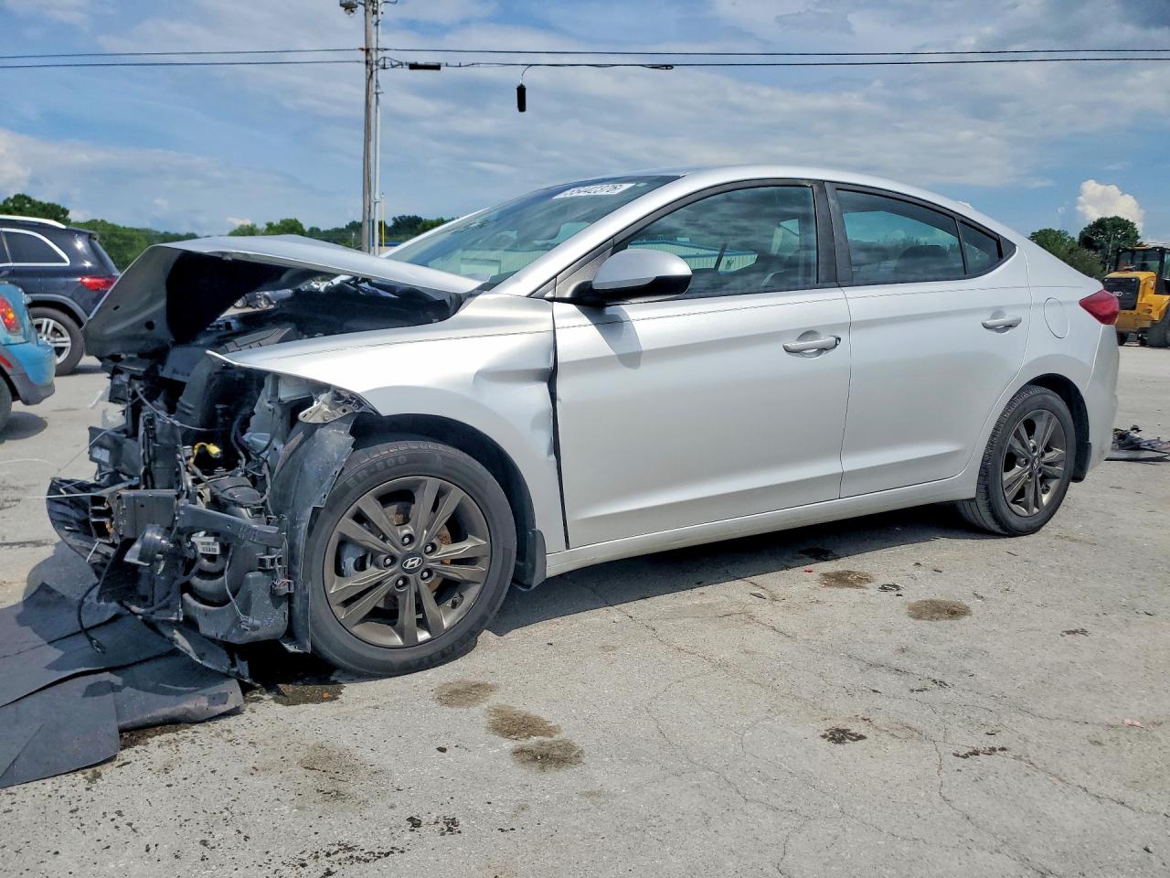 Salvage Hyundai ELANTRA Image