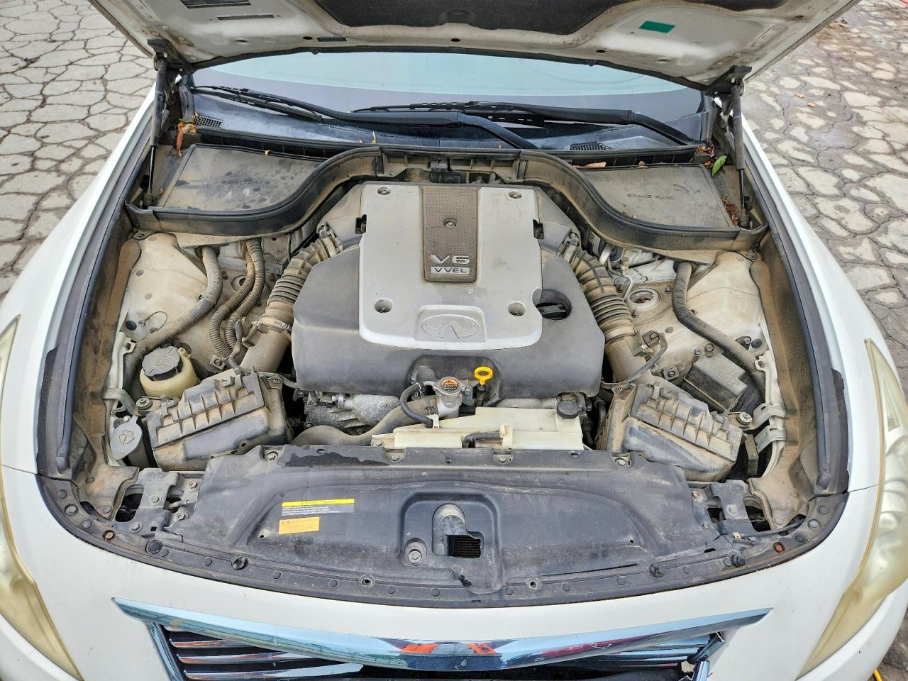 INFINITI G37 X