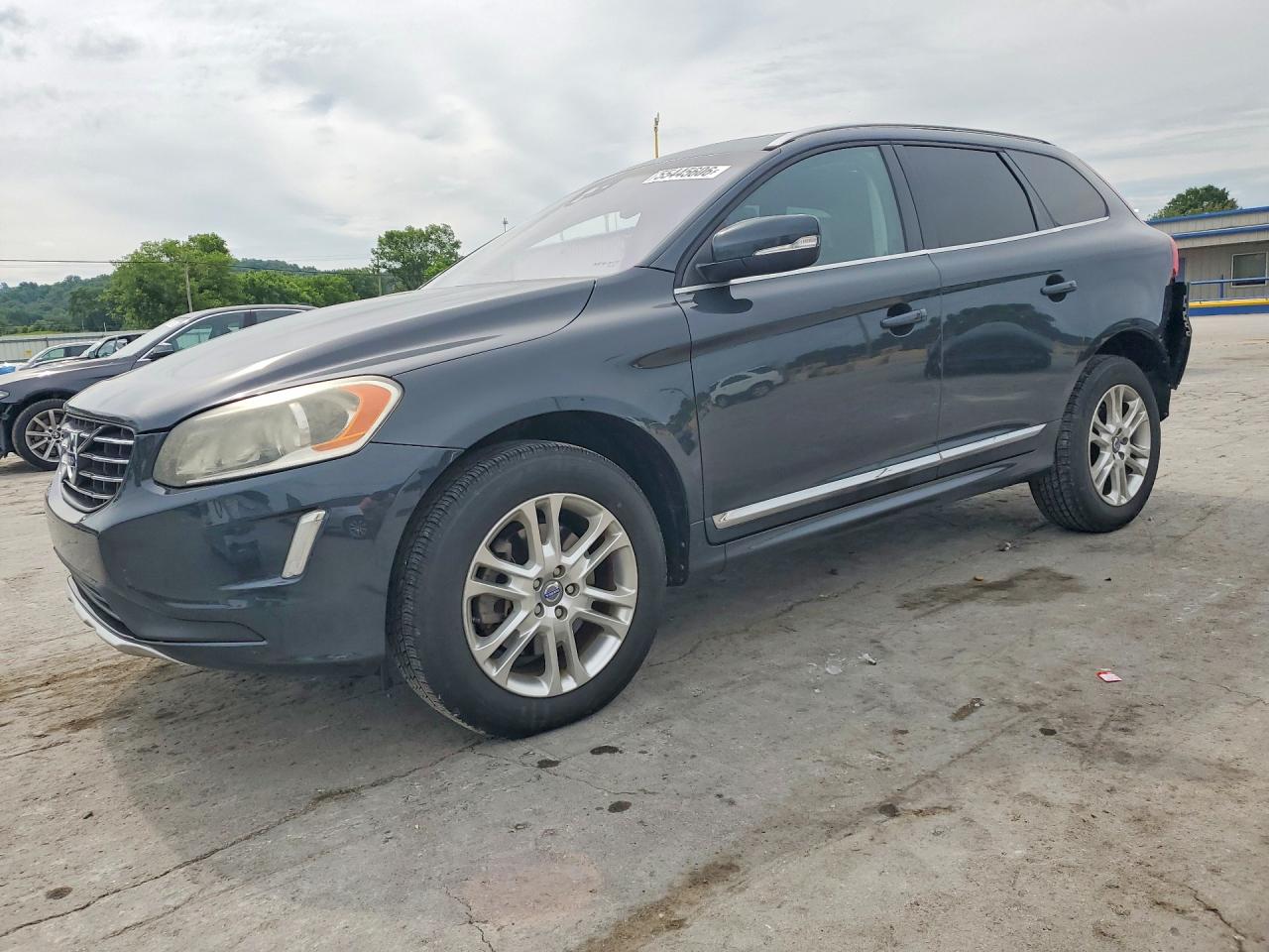 Salvage Volvo XC60 Image