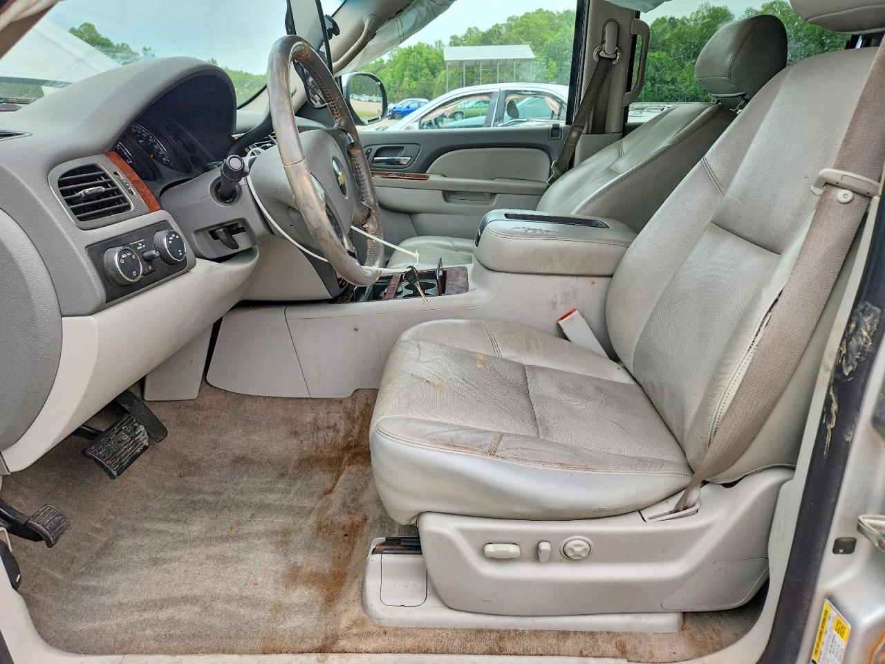 Chevrolet Suburban K1500 Ltz