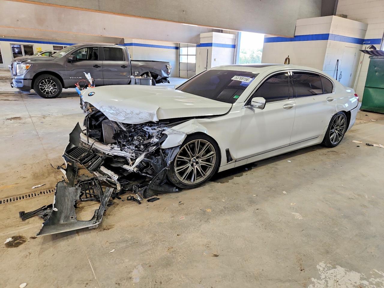 Salvage BMW 7 Series Image