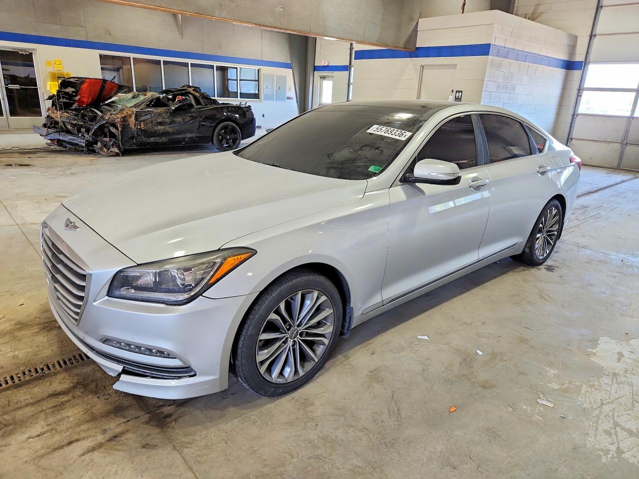 Salvage Hyundai Genesis Image