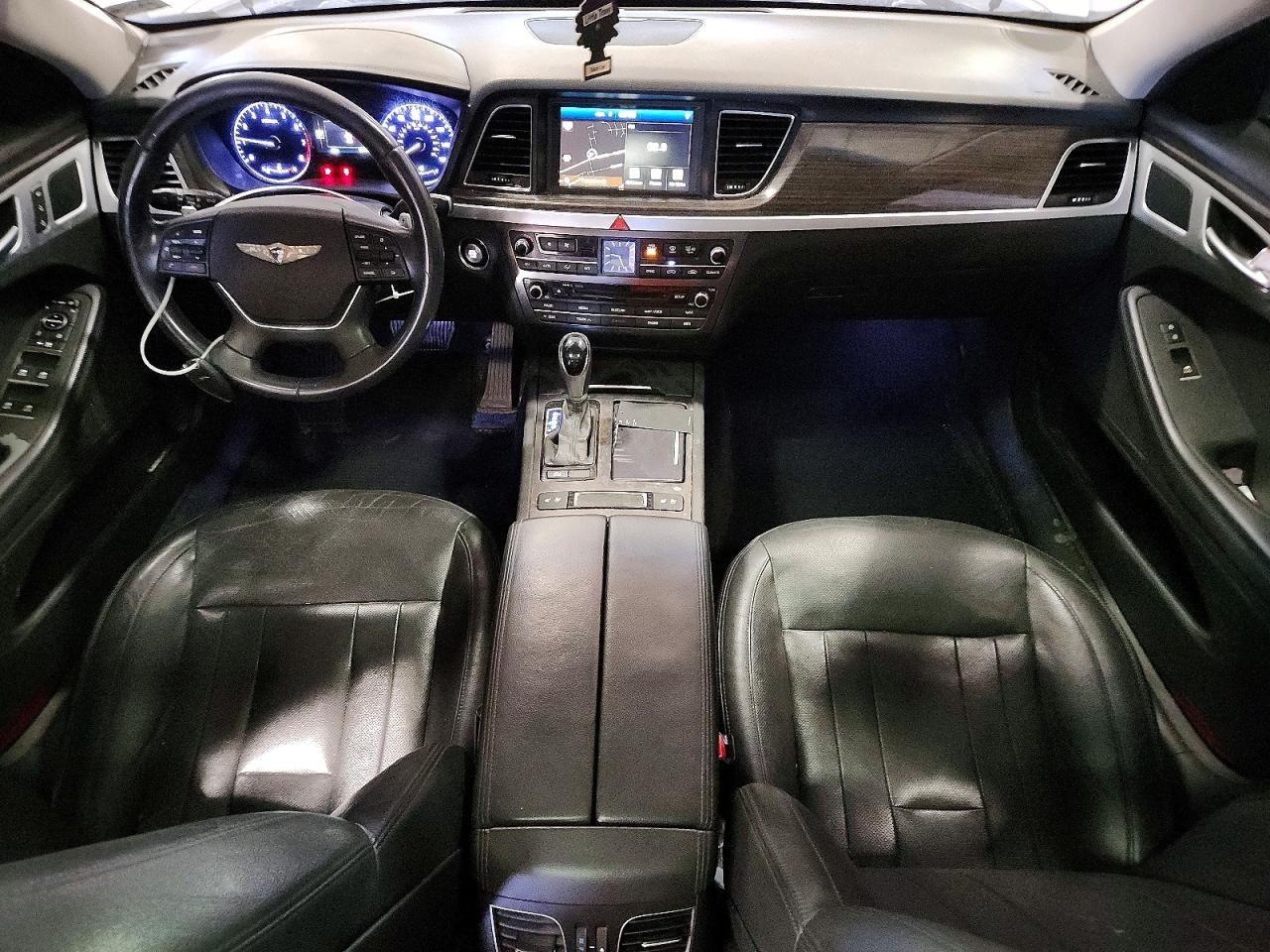 Hyundai Genesis 3.8l
