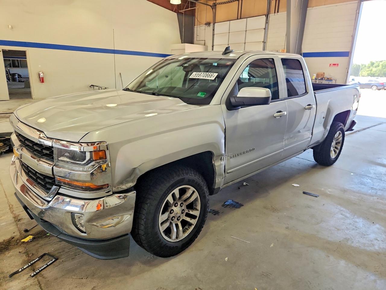 Salvage Chevrolet Silverado Image