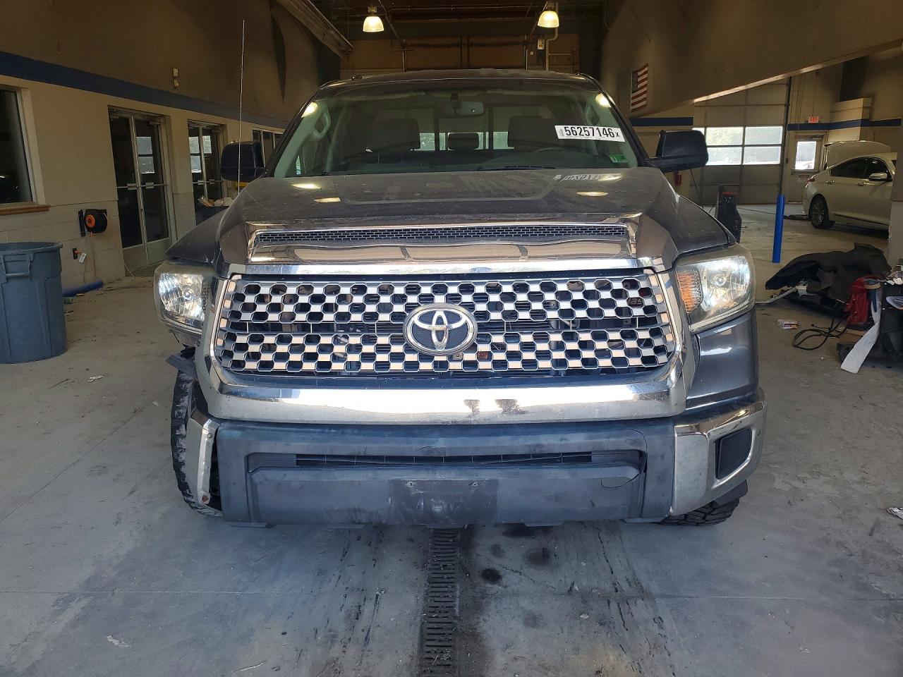 Toyota Tundra Double Cab Sr5