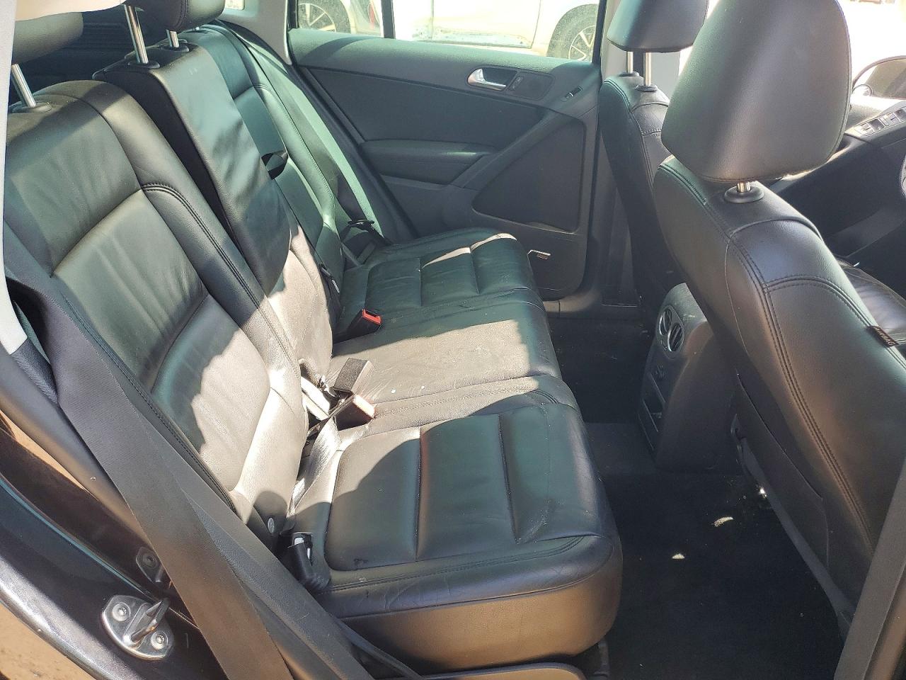 Volkswagen Tiguan S