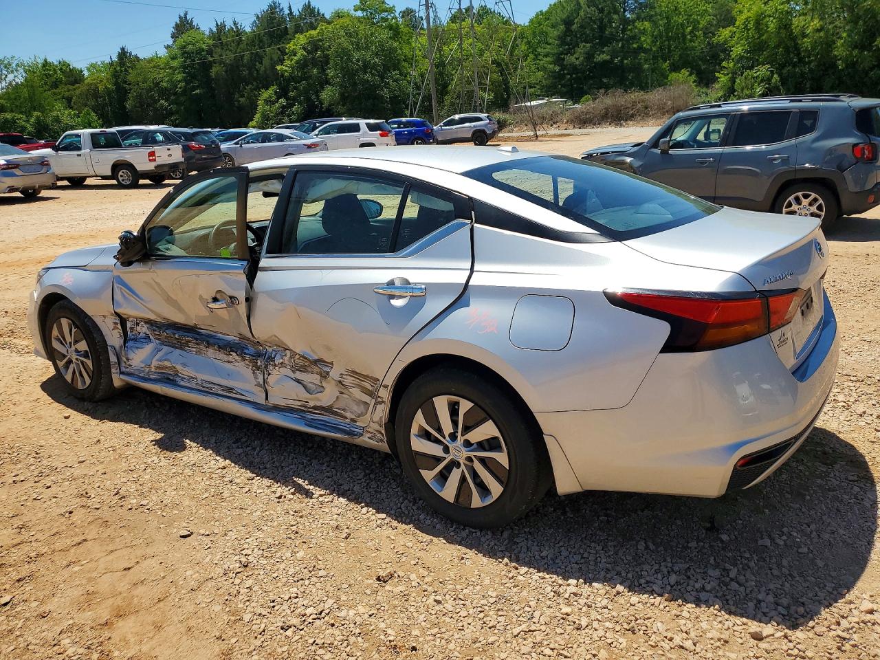 Nissan Altima S