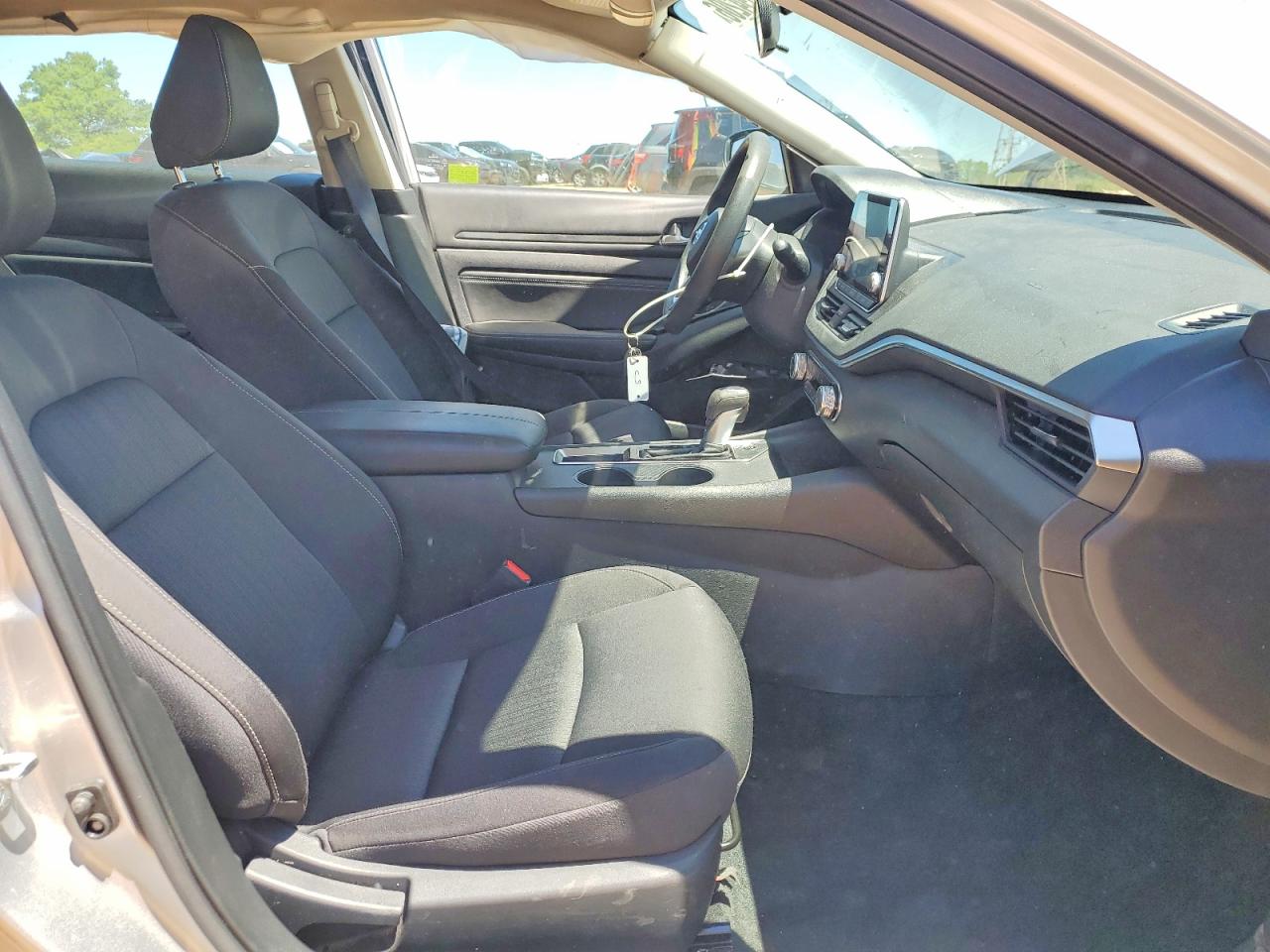 Nissan Altima S