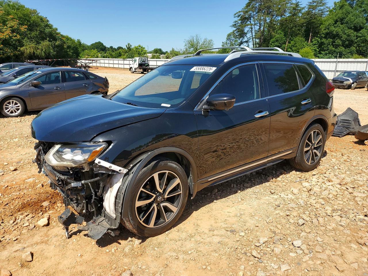 Salvage Nissan Rogue Image