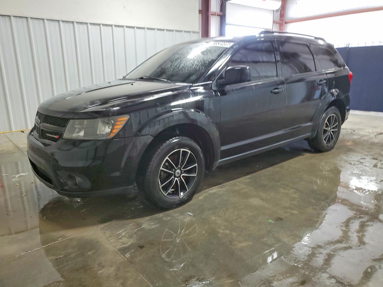 Salvage Dodge Journey Image