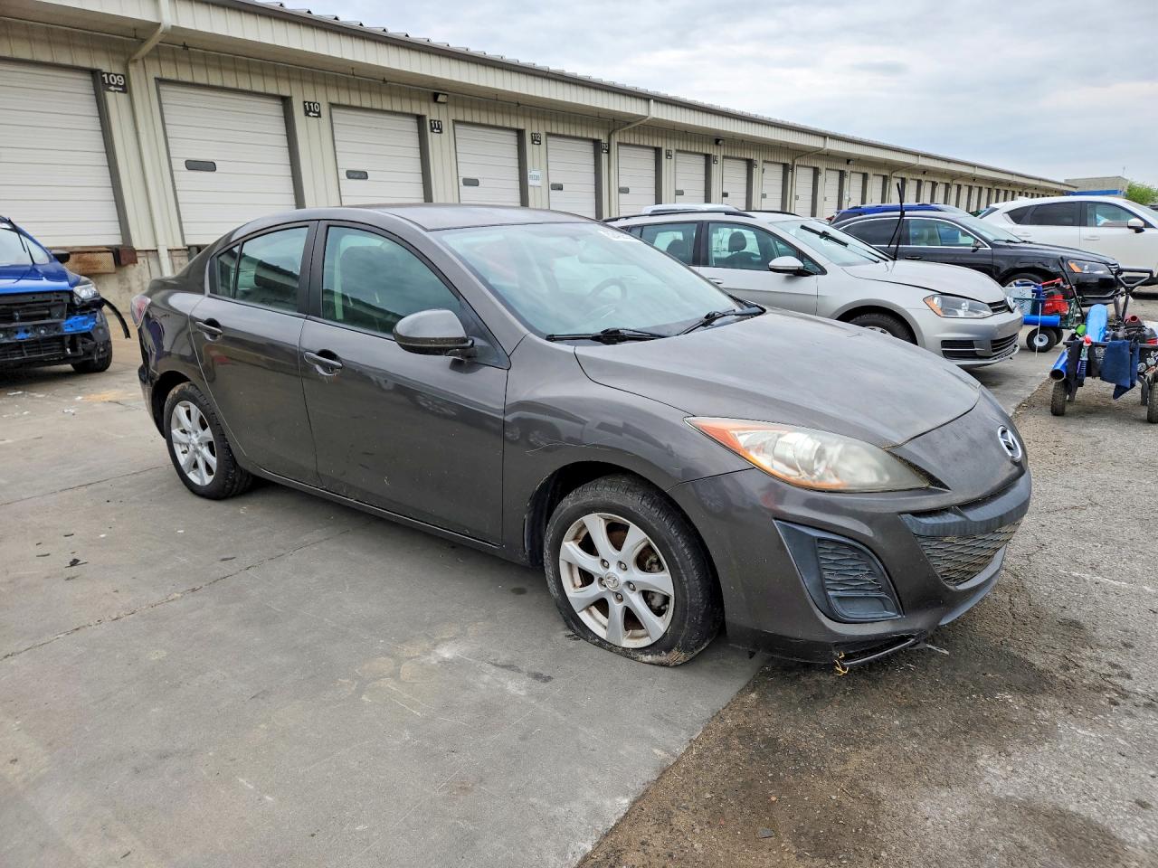 Mazda 3 I