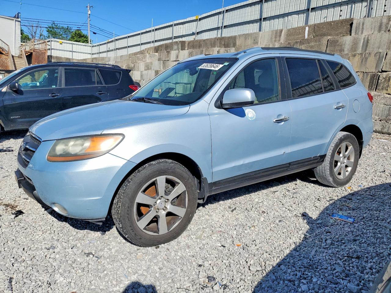 Salvage Hyundai SANTA FE Image