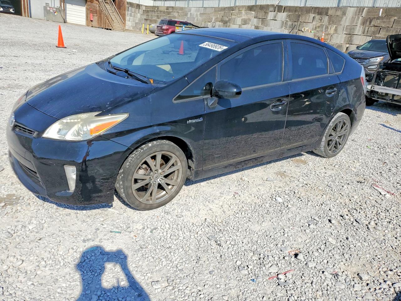 Salvage Toyota Prius Image
