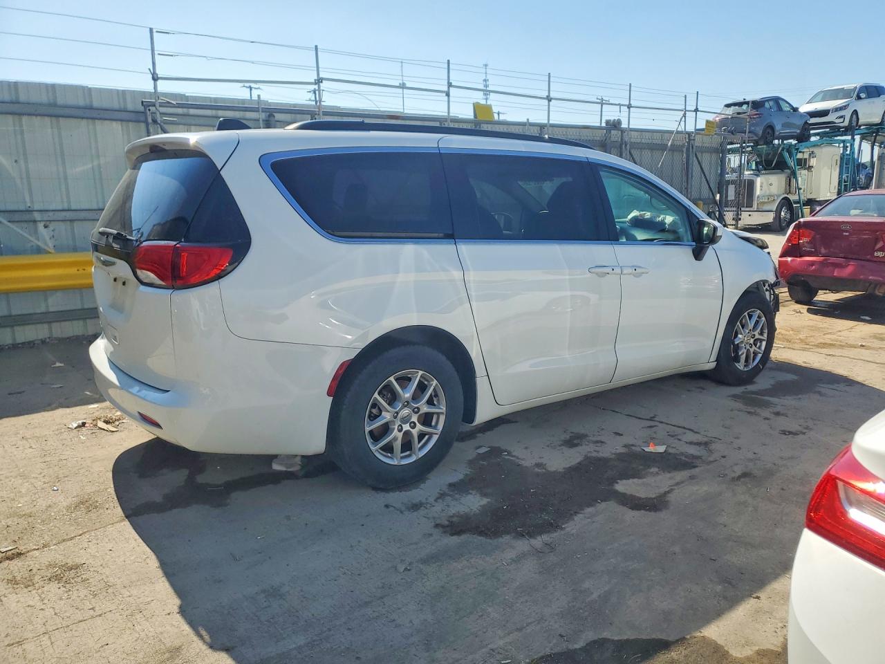 Chrysler Minivan Lxi