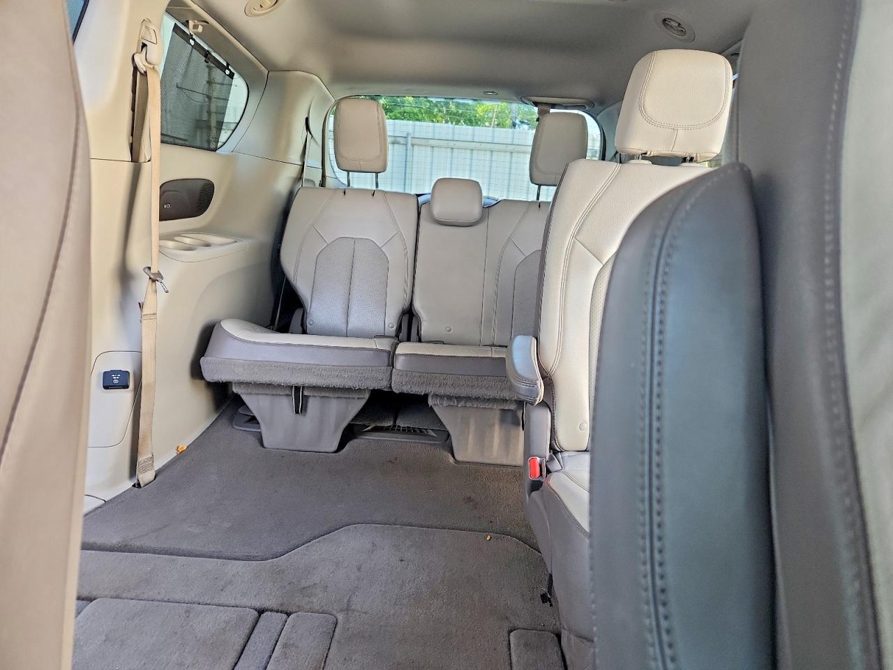 Chrysler Pacifica Touring L Plus