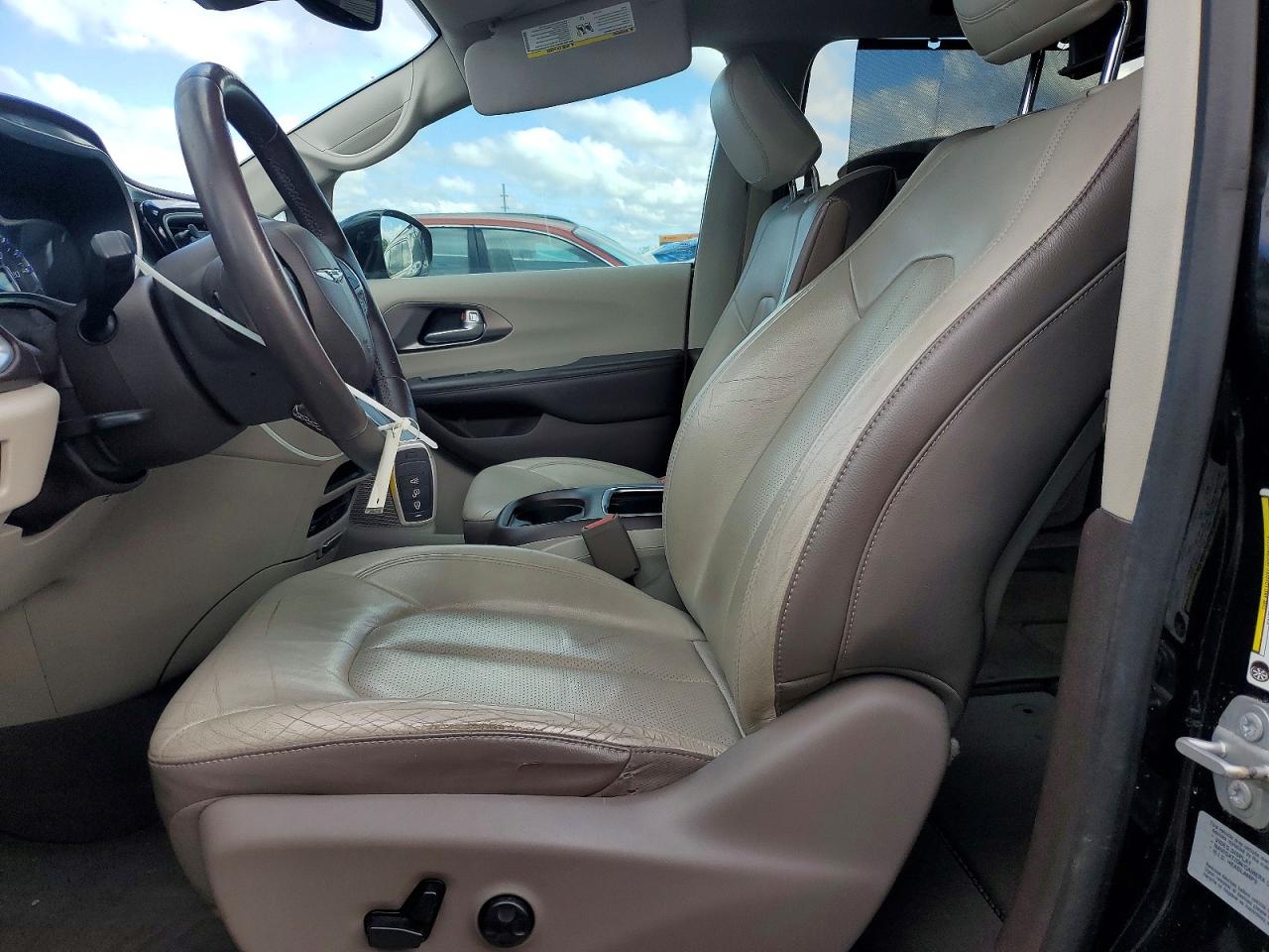 Chrysler Pacifica Touring L Plus