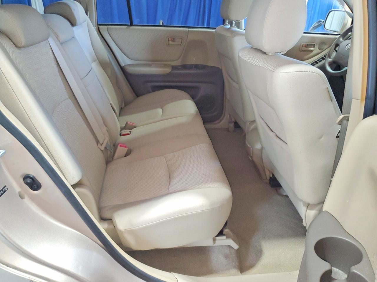 Toyota Highlander Base