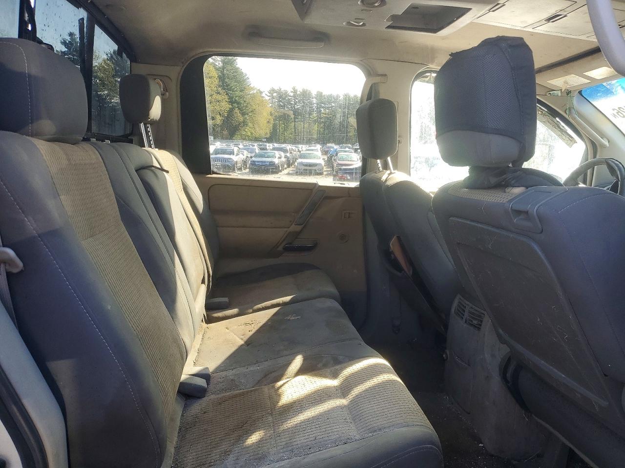 Nissan Titan Xe