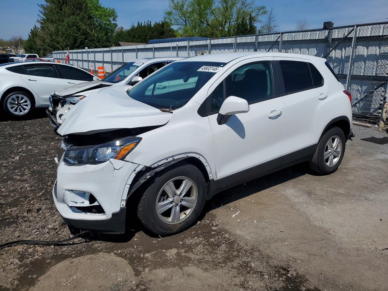 Salvage Chevrolet Trax Image