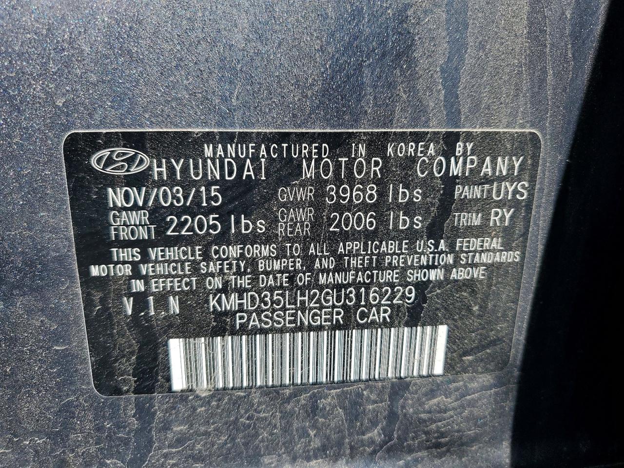 Hyundai ELANTRA Base
