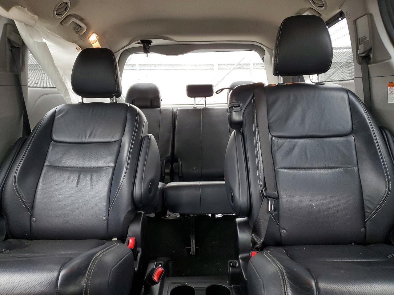 Toyota Sienna Se Premium 8-passenger
