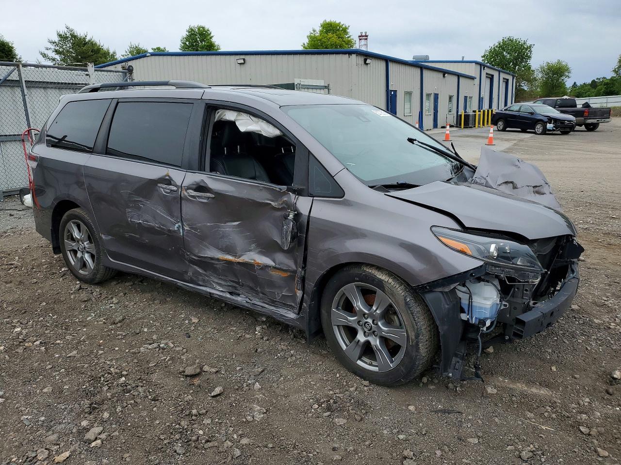 Toyota Sienna Se Premium 8-passenger