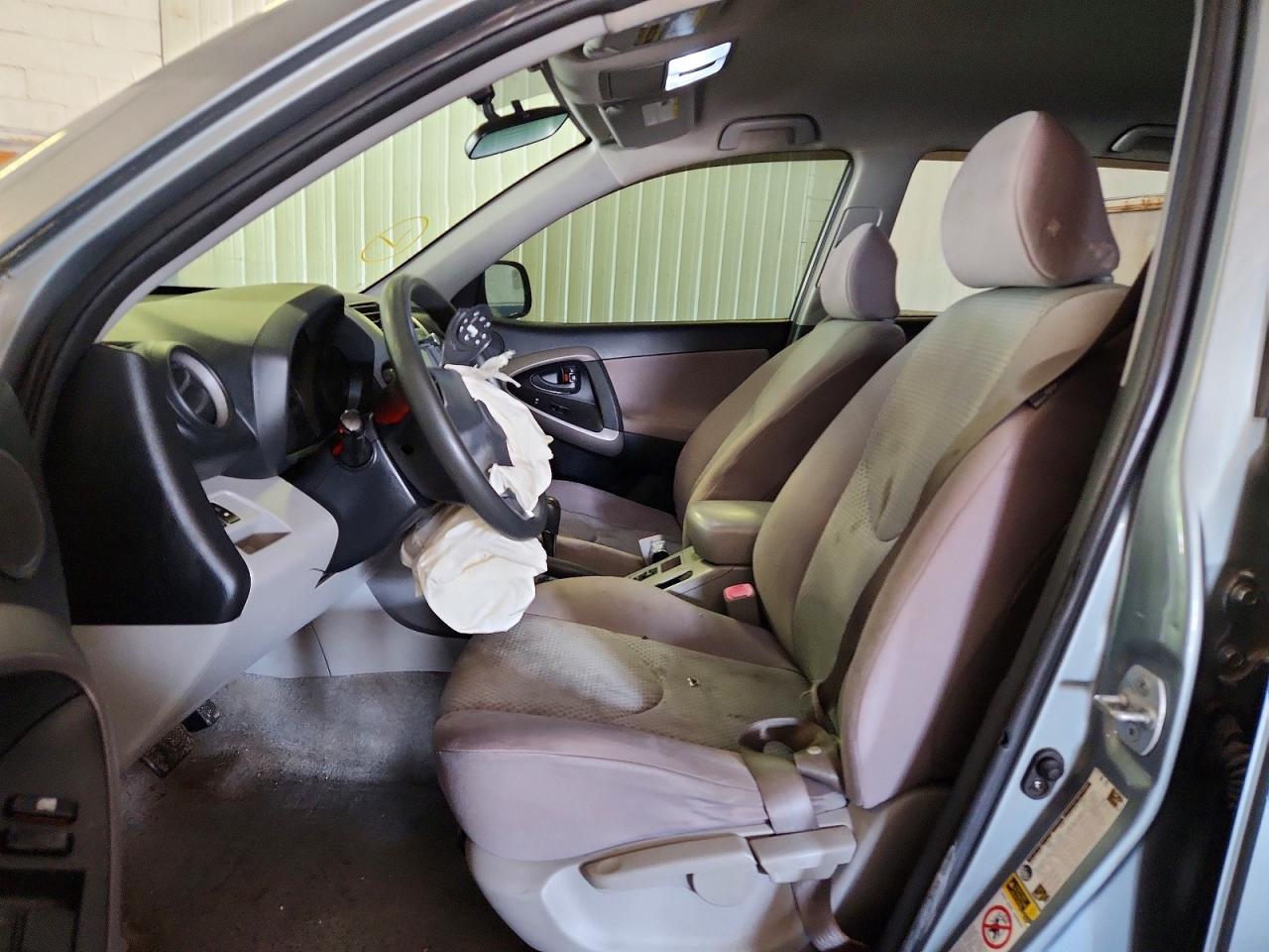 Toyota RAV4 Base
