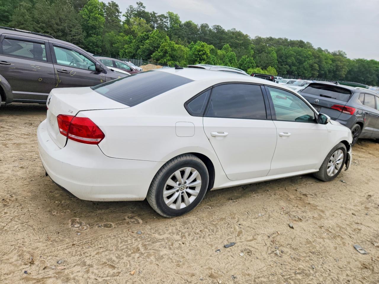 Volkswagen Passat S