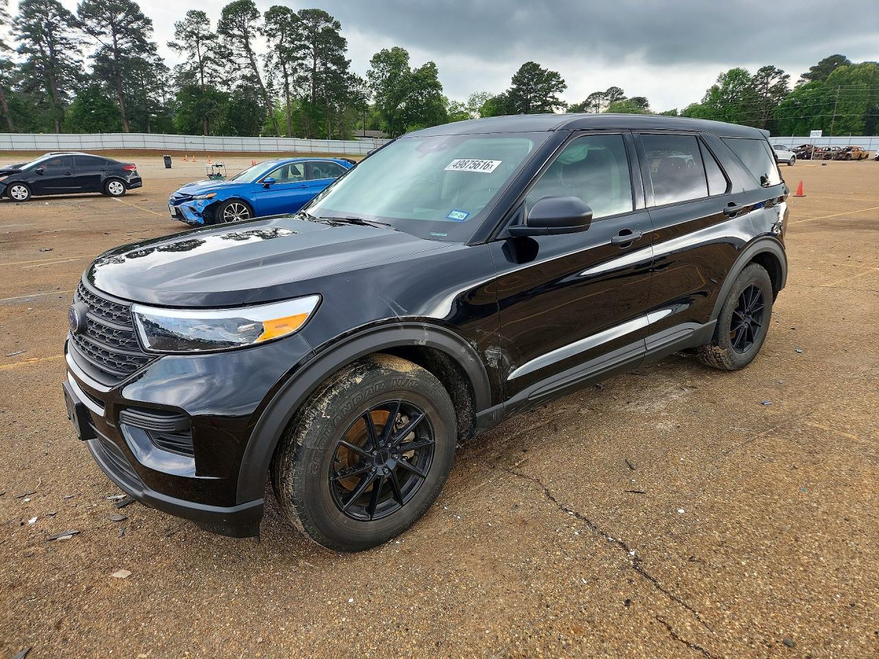 Salvage Ford Explorer Image