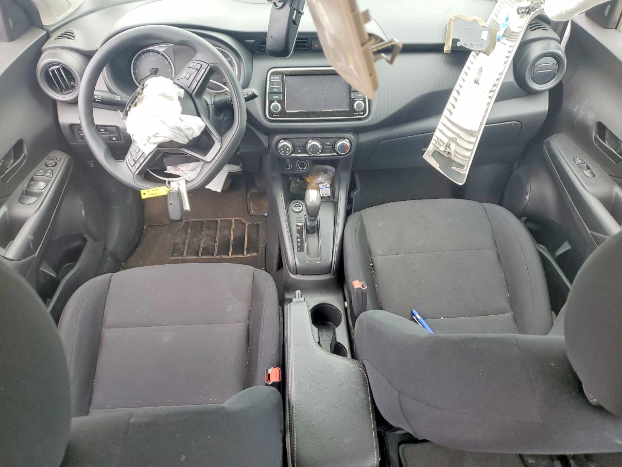 Nissan Kicks Play S