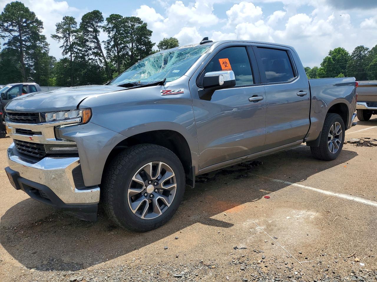 Salvage Chevrolet Silverado Image