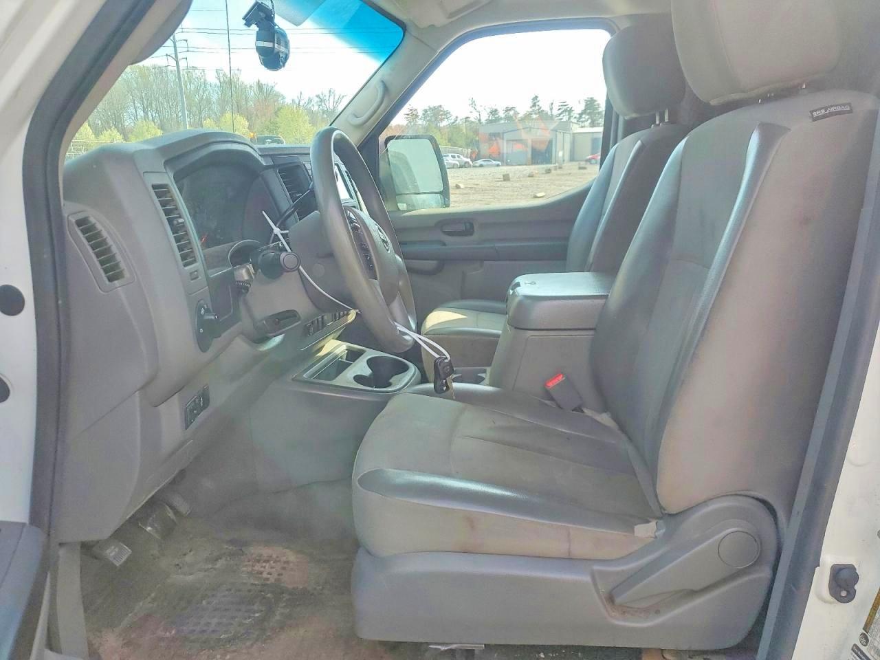 Nissan Nv 2500 Hd Sv