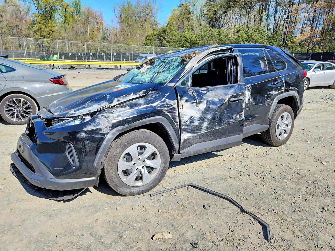 Salvage Toyota RAV4 Image