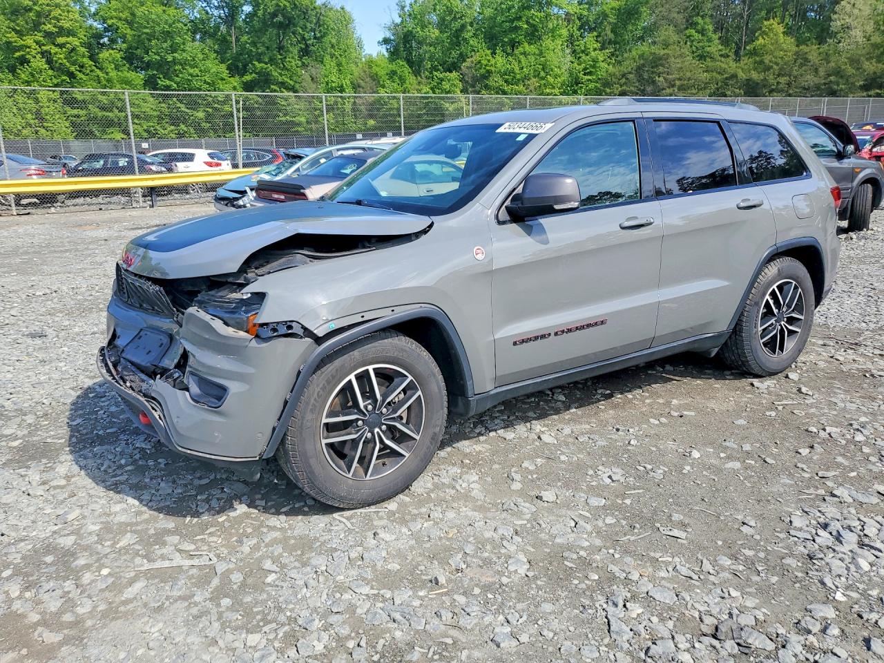 Salvage Jeep Grand Cherokee Image