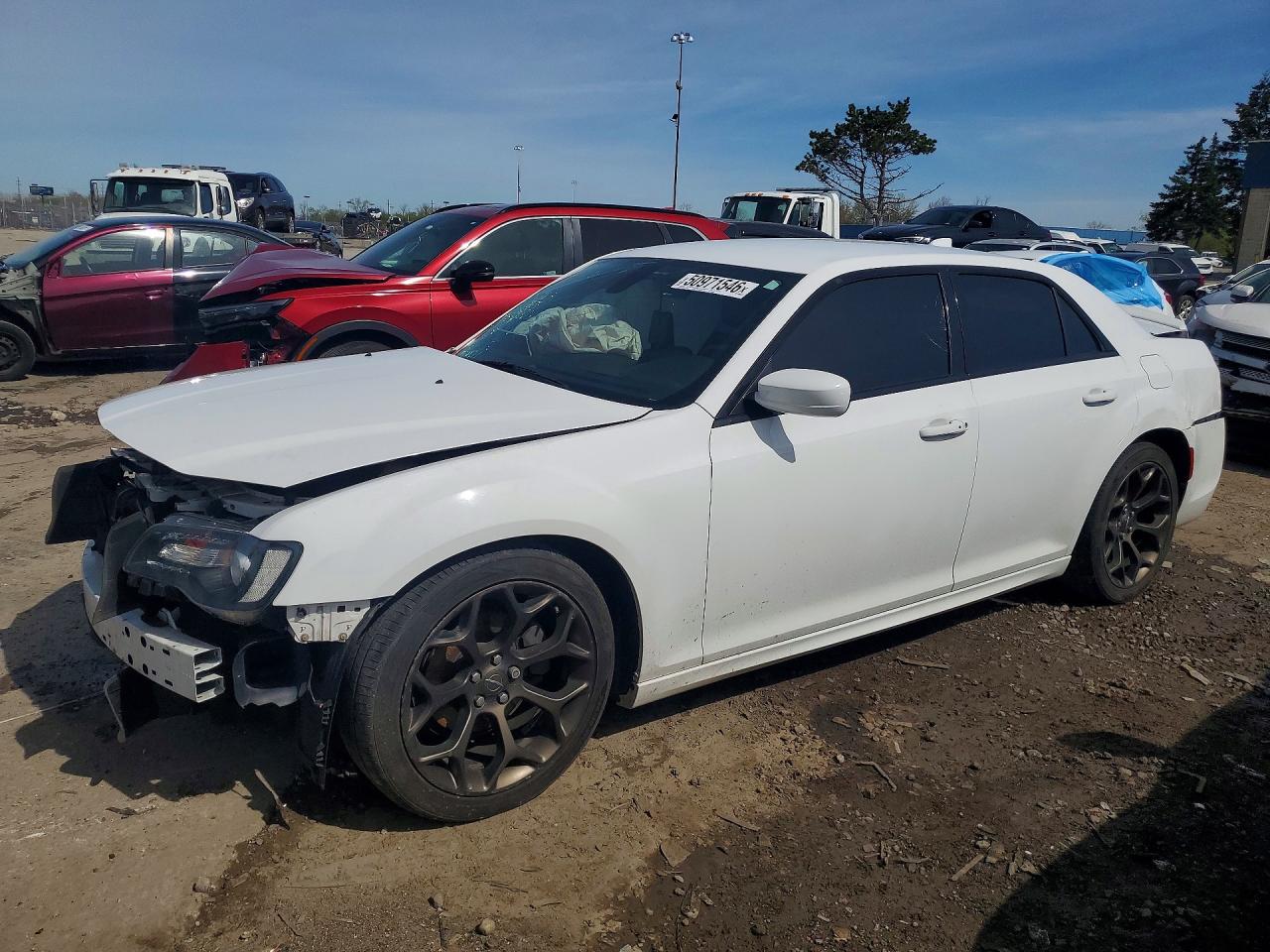 Salvage Chrysler 300 Image