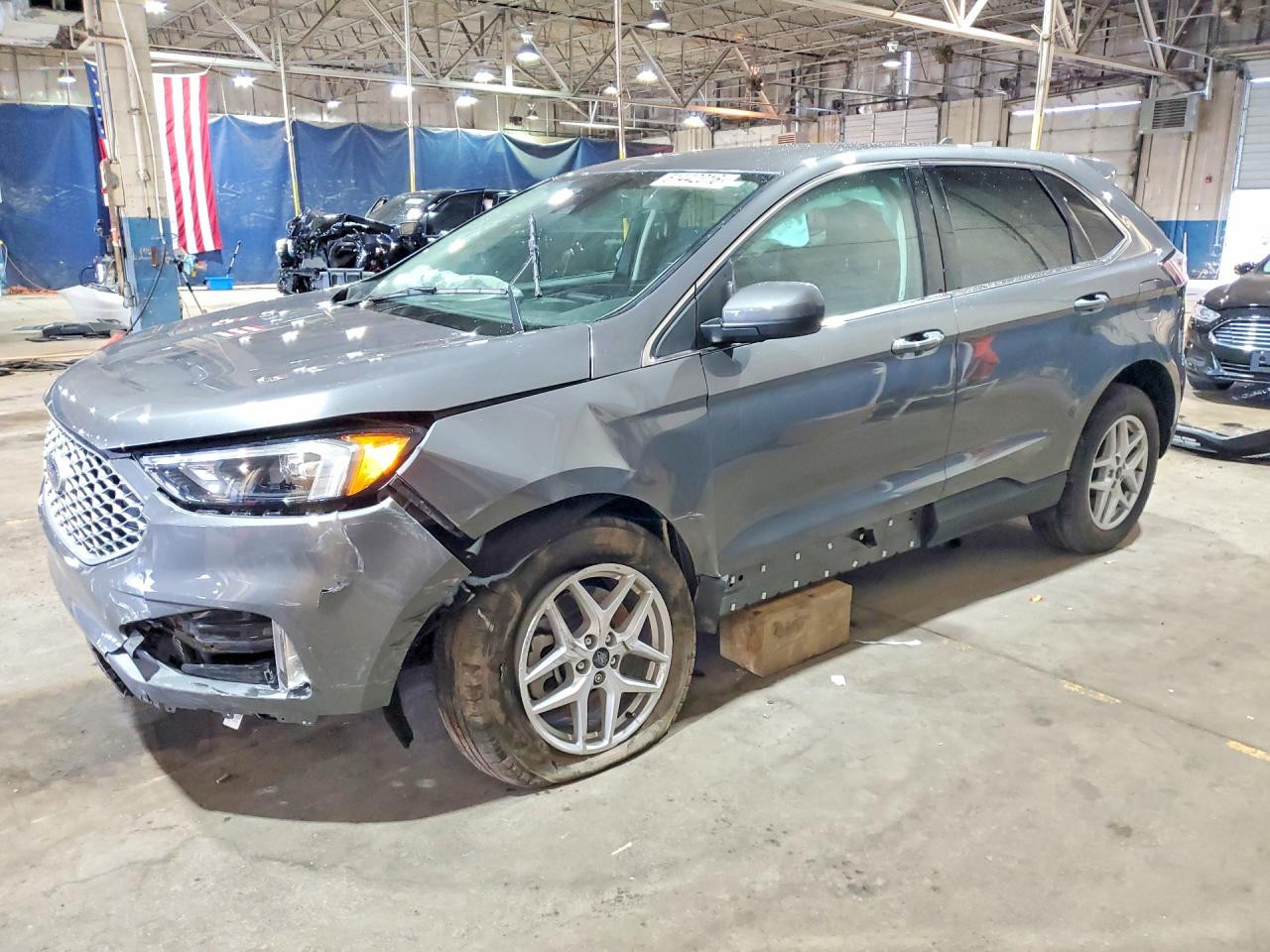 Salvage Ford Edge Image