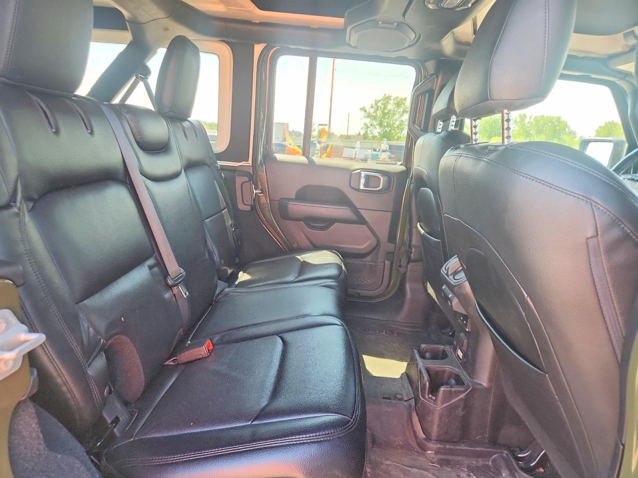 Jeep Wrangler Sahara