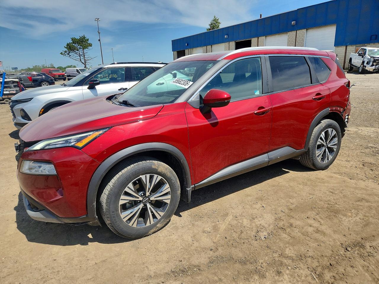 Salvage Nissan Rogue Image