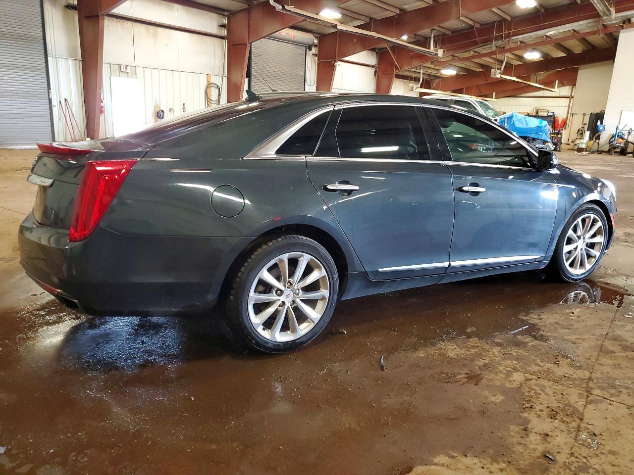 Cadillac XTS Luxury Collection