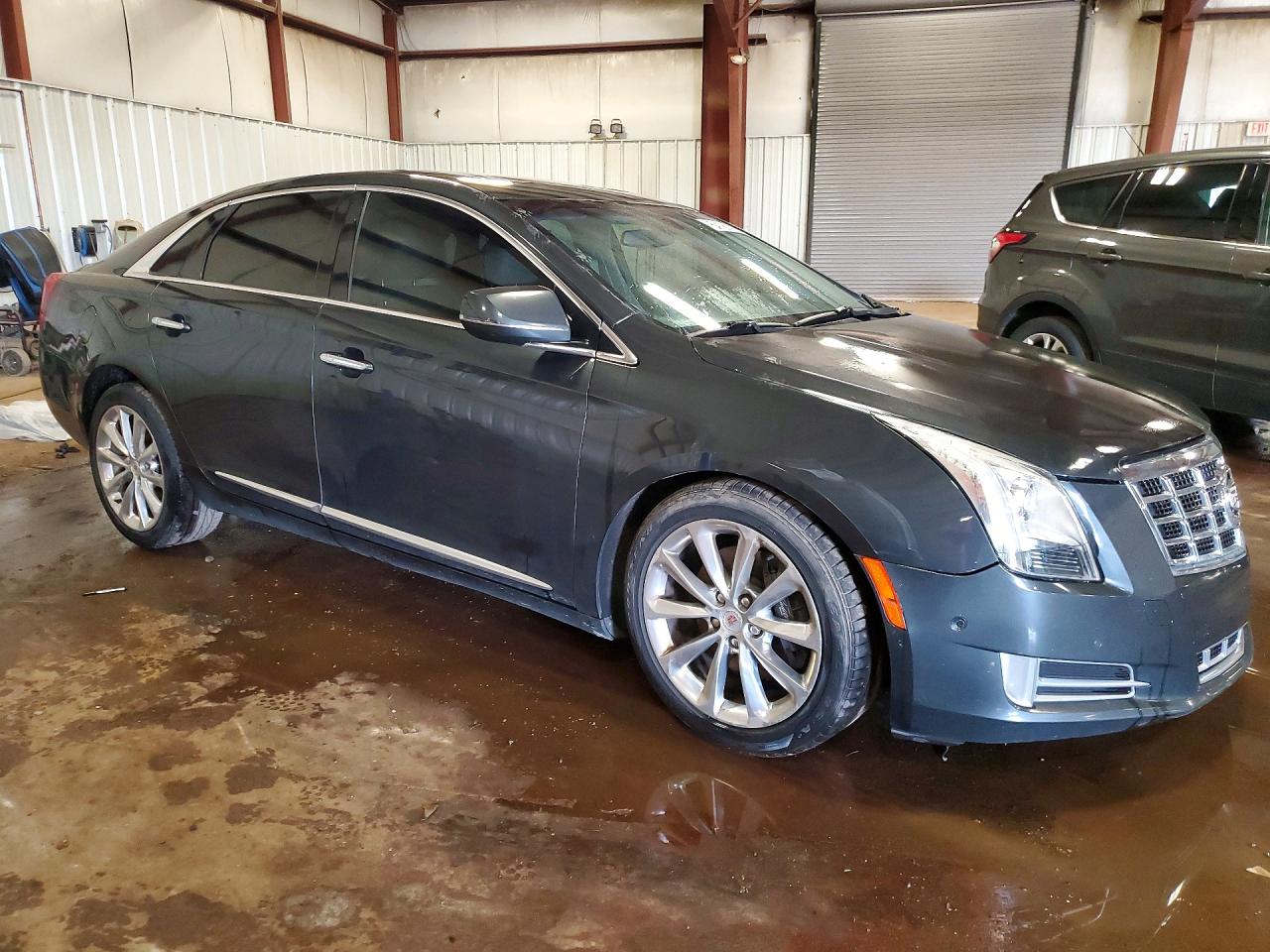 Cadillac XTS Luxury Collection