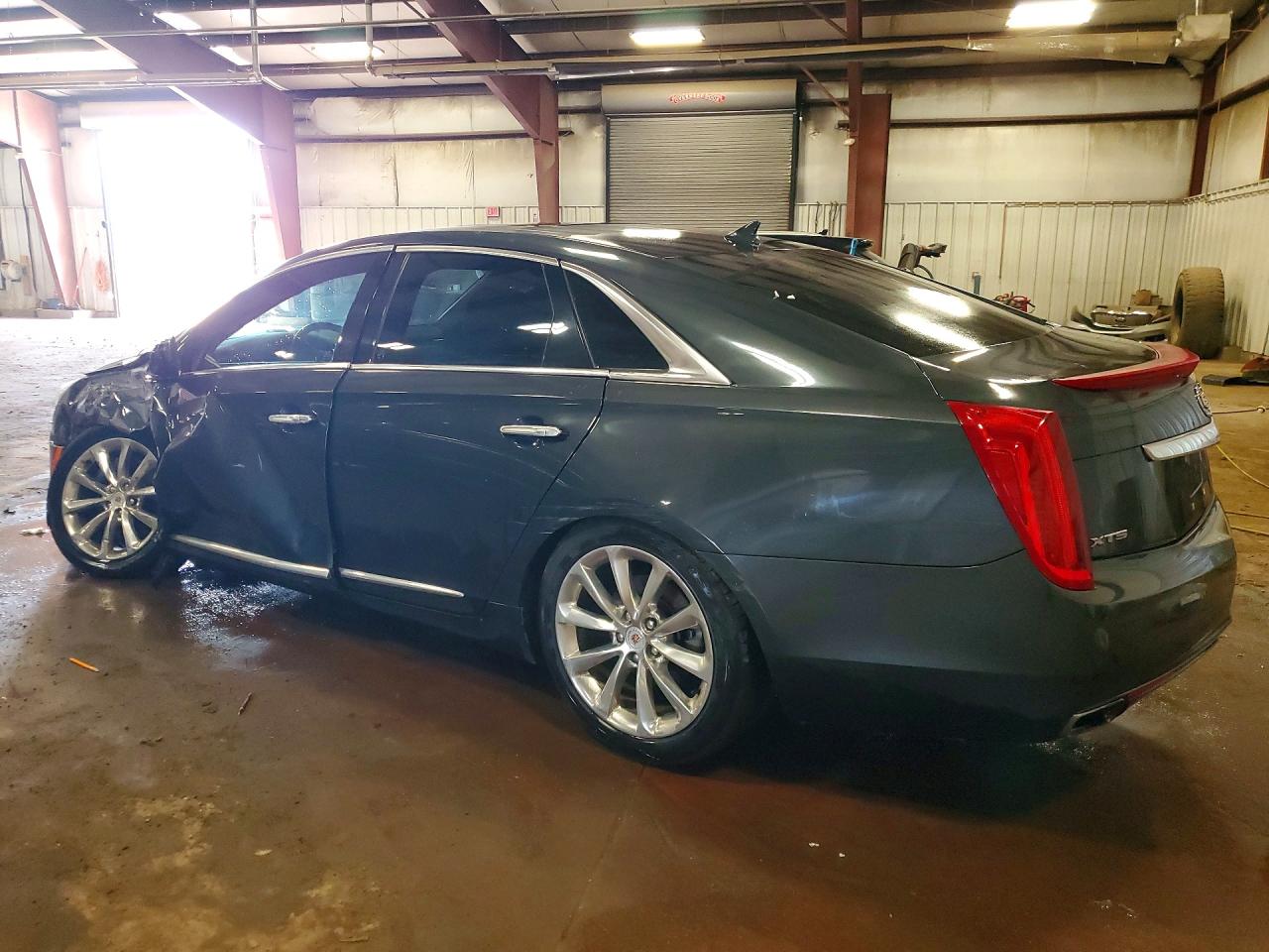 Cadillac XTS Luxury Collection