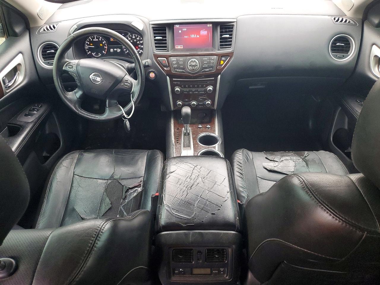Nissan Pathfinder S