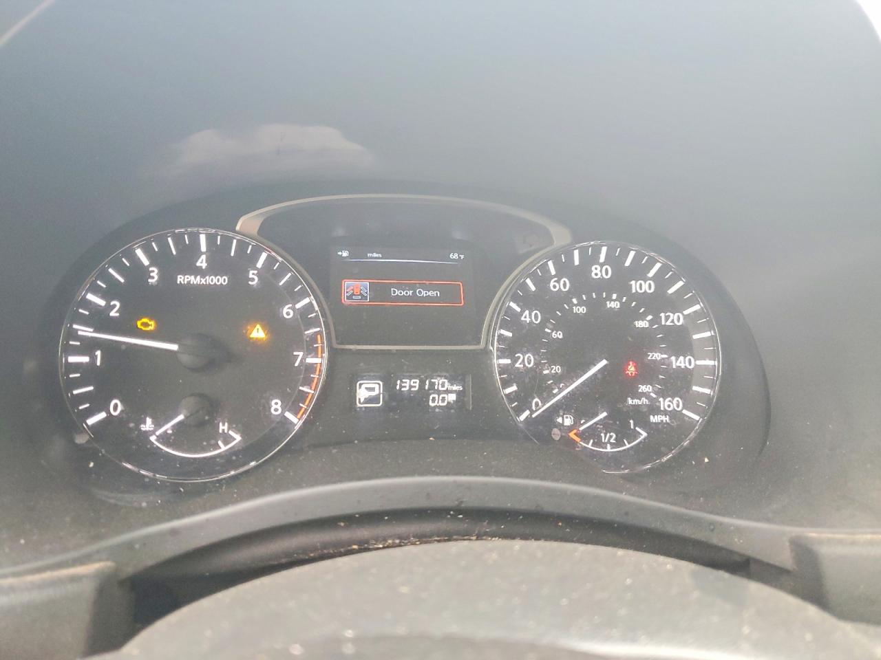 Nissan Pathfinder S