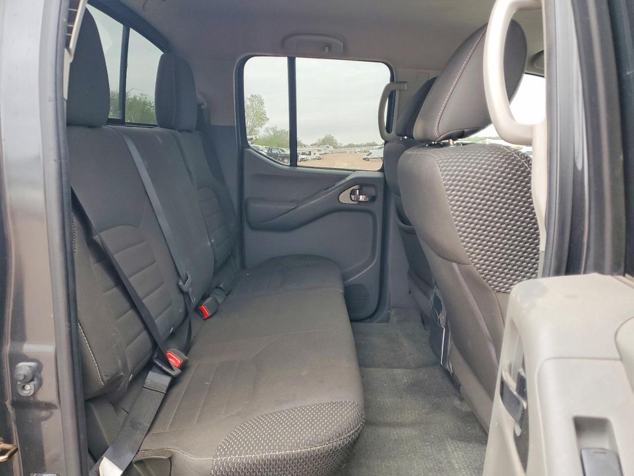 Nissan Frontier Desert Runner