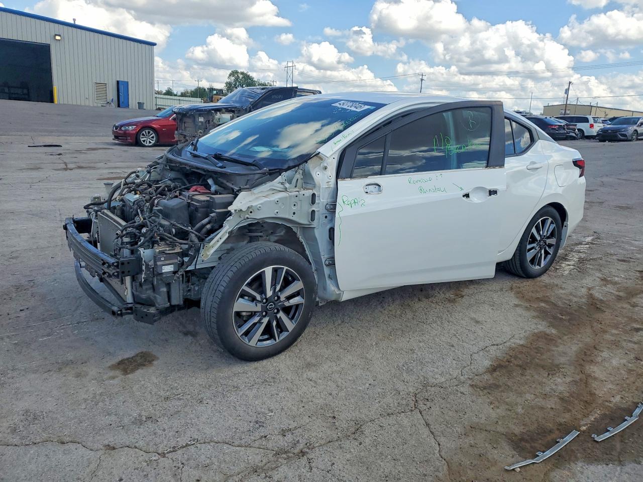 Salvage Nissan Versa Image