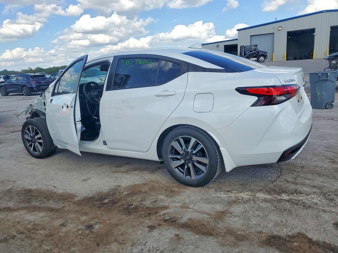 Nissan Versa Sv