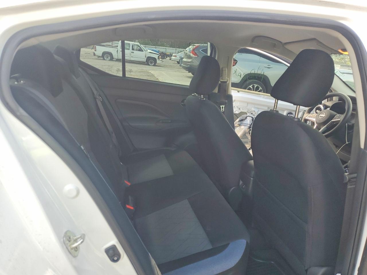 Nissan Versa Sv