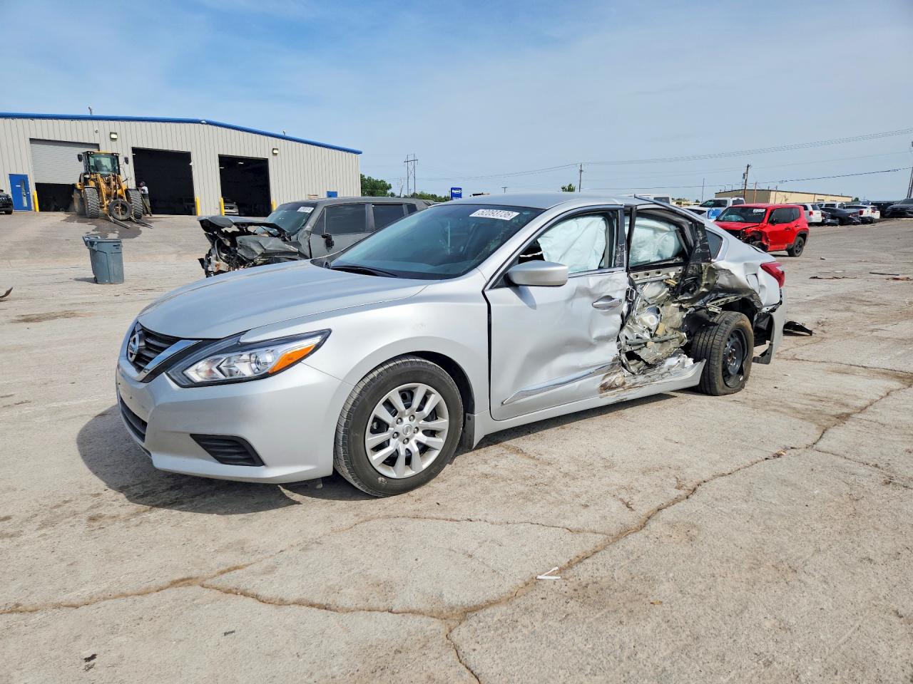 Salvage Nissan Altima Image