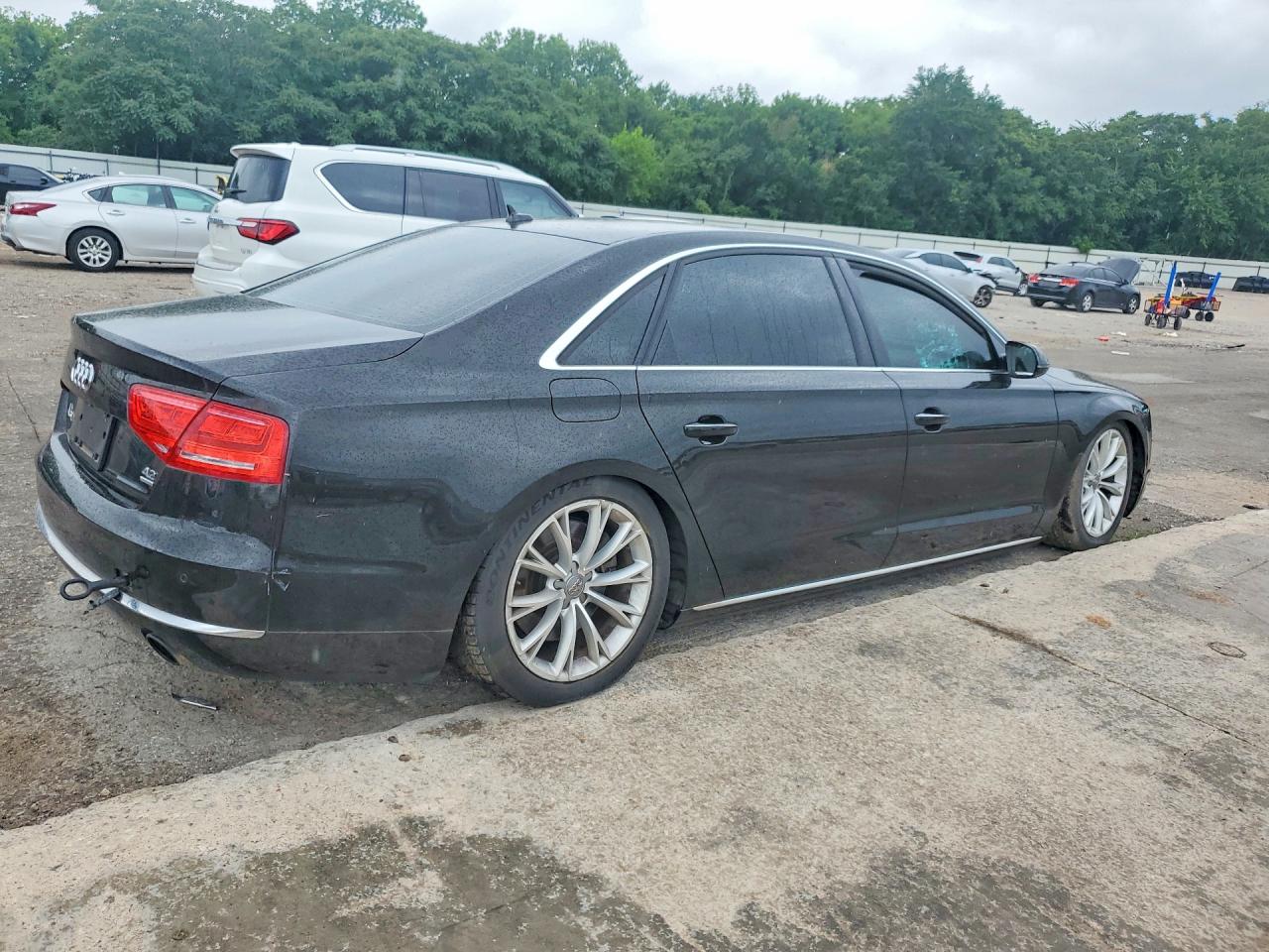 Audi A8 L Quattro