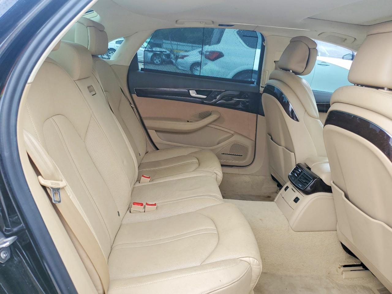 Audi A8 L Quattro